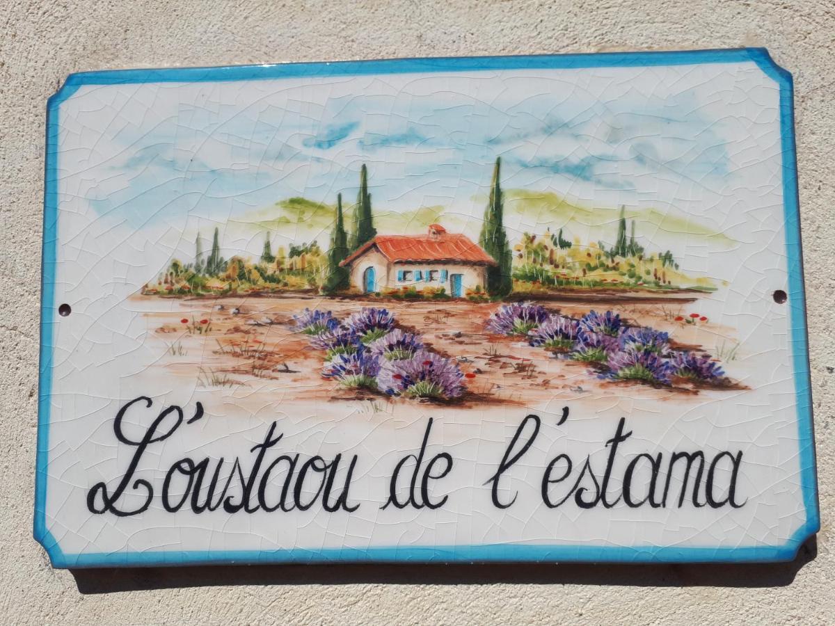 مبيت وإفطار Rocbaron L'Oustaou De L'Estama المظهر الخارجي الصورة